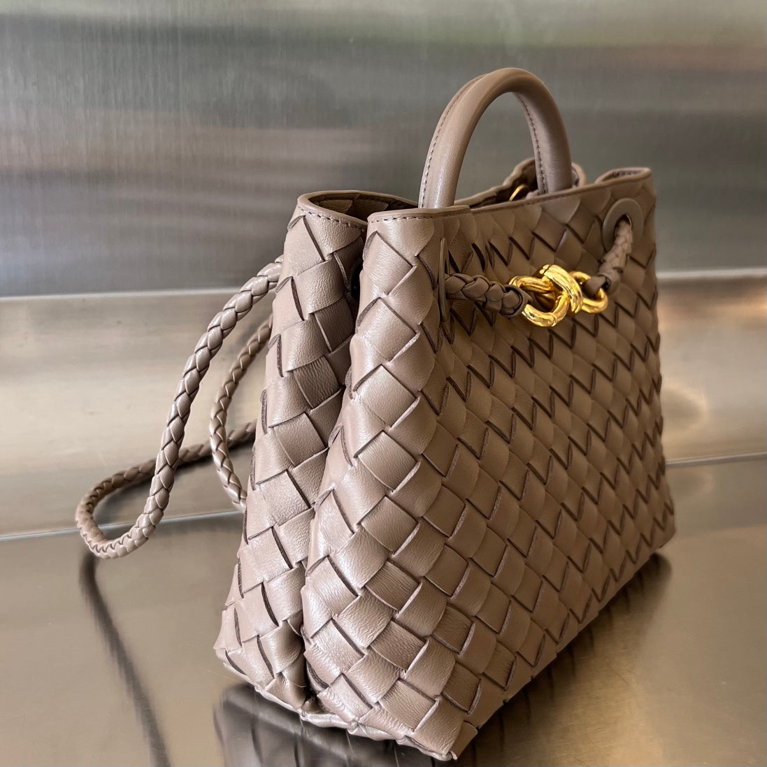 Bottega Veneta BV SMALL ANDIAMO 25CM CHOCOLATE LAMBSKIN