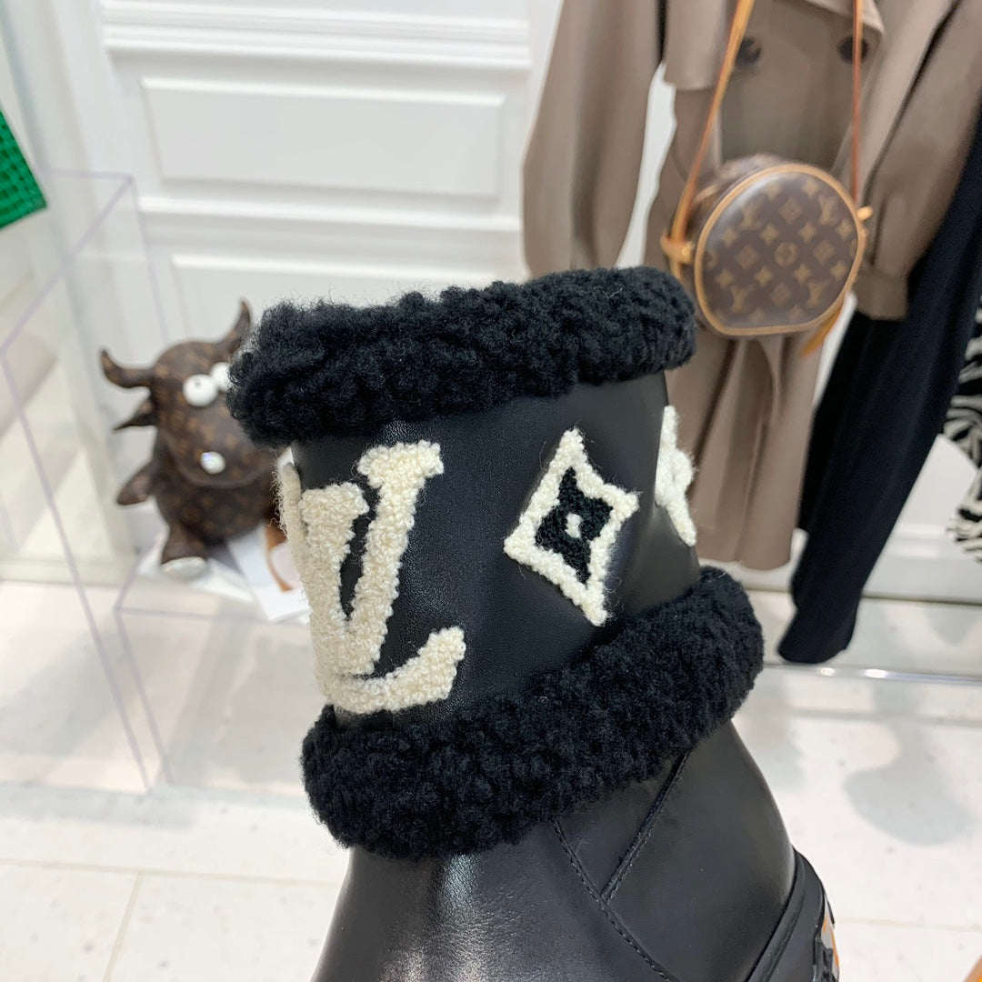 Louis Vuitton Snowdrop Flat Ankle Boot Black Monogram White Cowhide