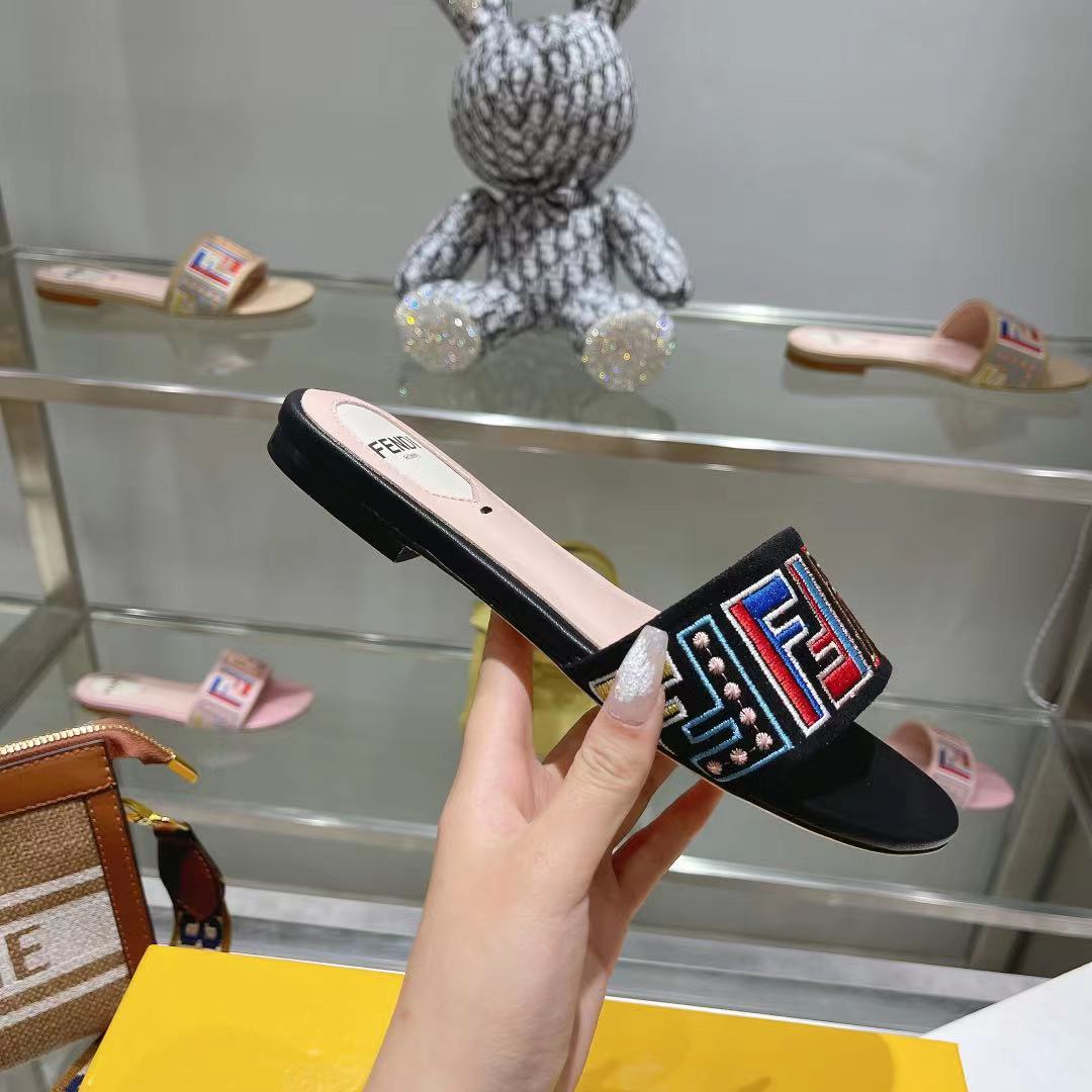 FENDI FF Multicolor Logo Slide Pink Black Leather