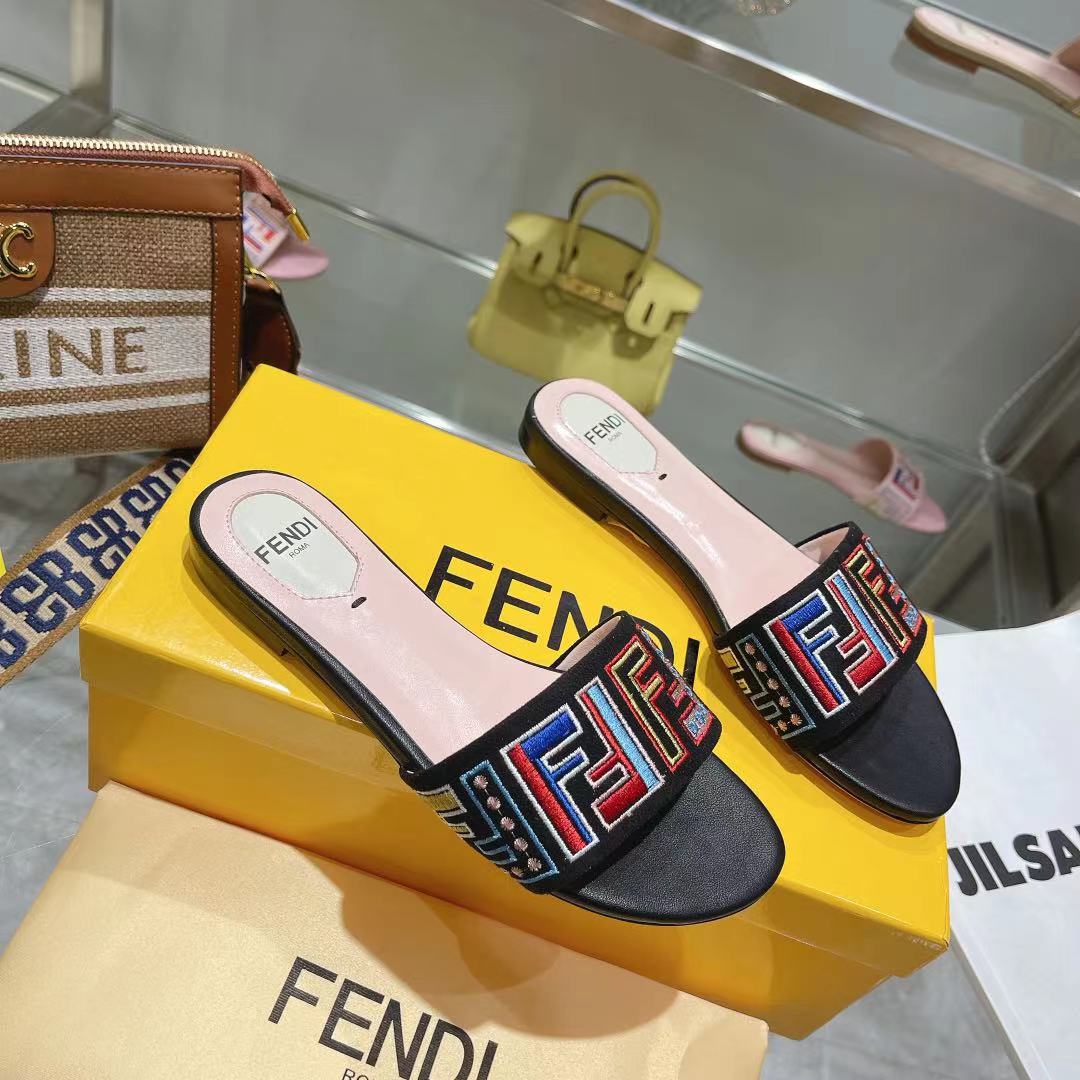 FENDI FF Multicolor Logo Slide Pink Black Leather