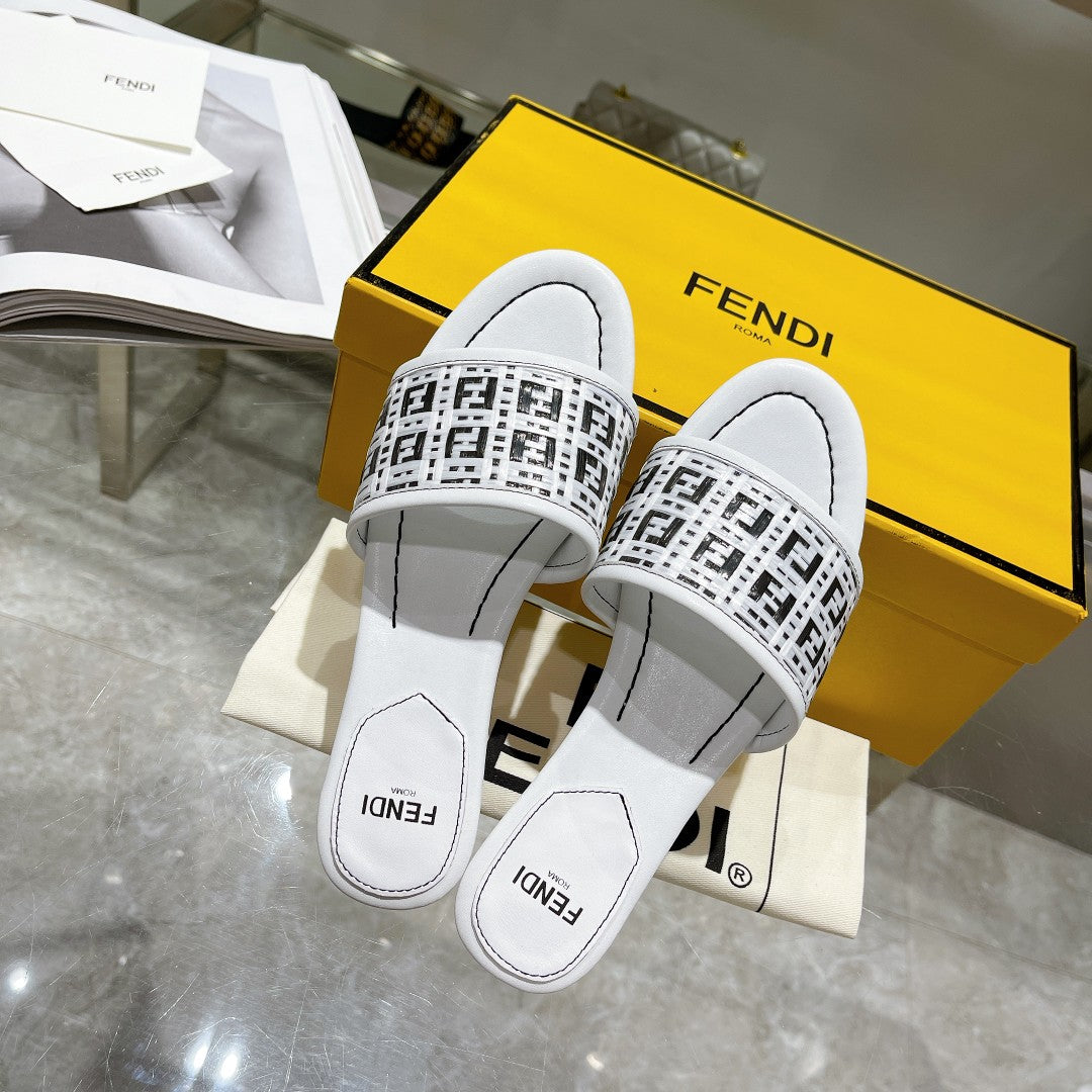 FENDI FF Women Raffia Sandal White
