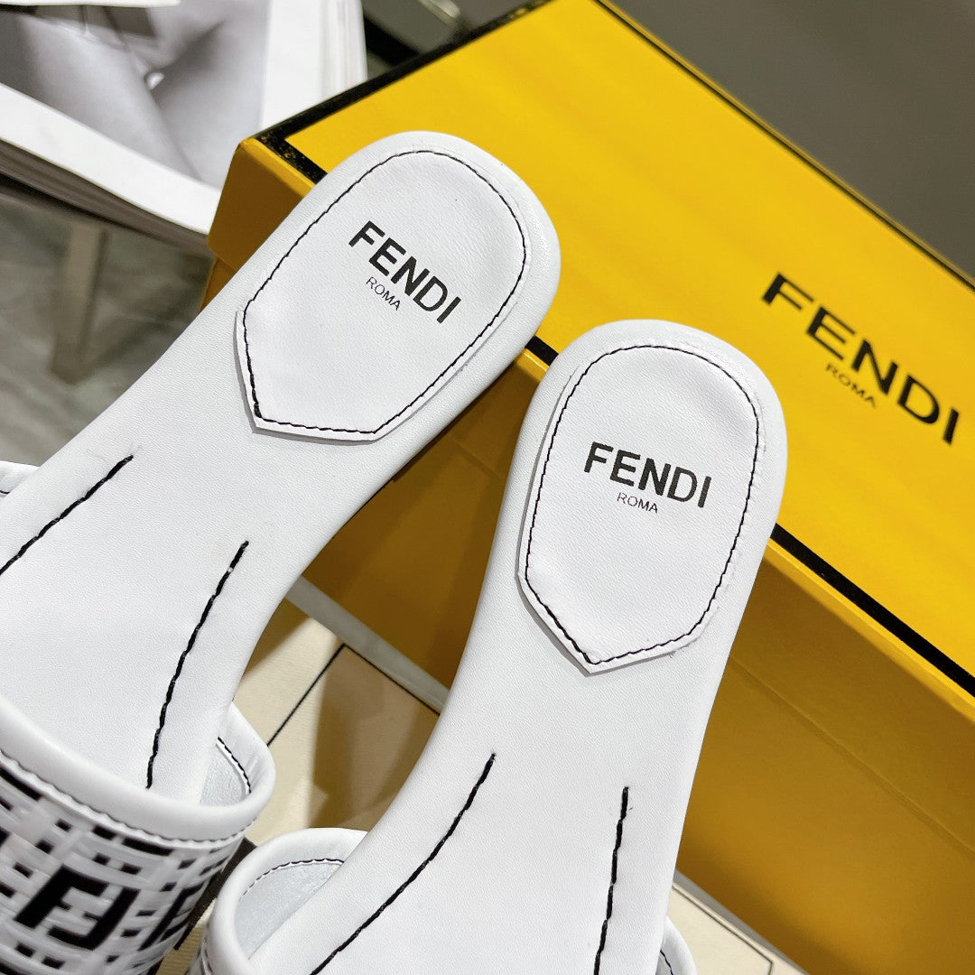 FENDI FF Women Raffia Sandal White