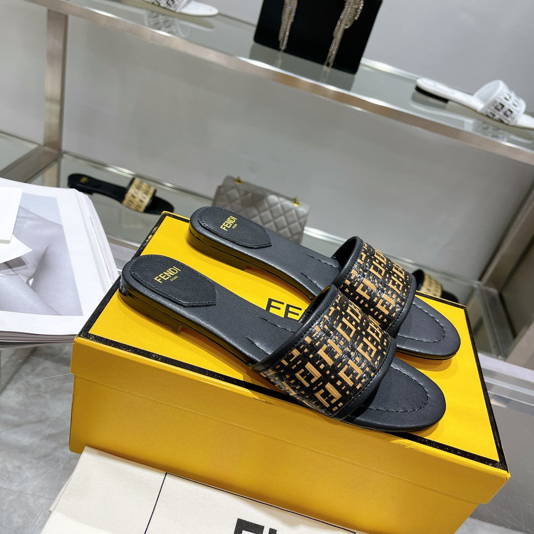 FENDI FF Women Raffia Black Sandal