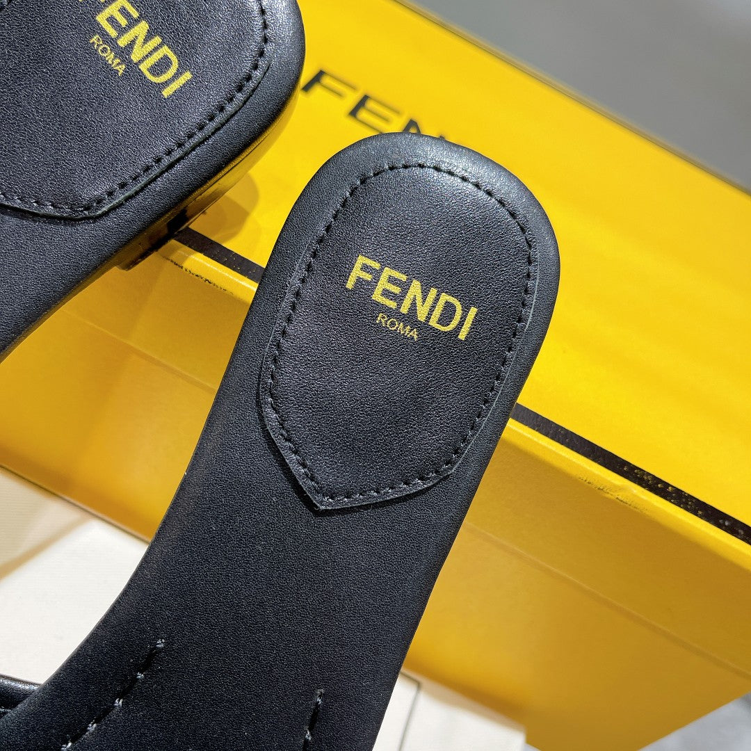 FENDI FF Women Raffia Black Sandal
