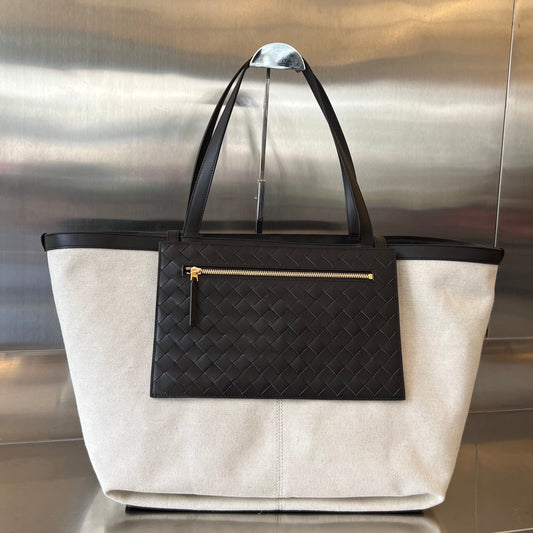 Bottega Veneta FLIP FLAP 38 IN WHITE CANVAS AND BLACK CALSKIN