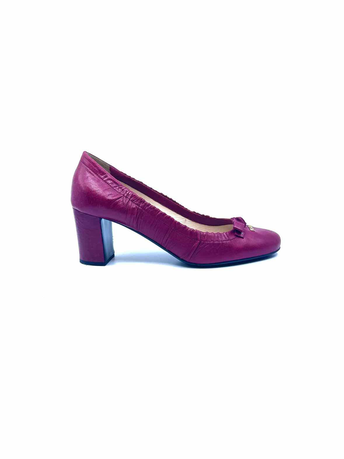 PRADA Size 8.5 Maroon Leather Pumps