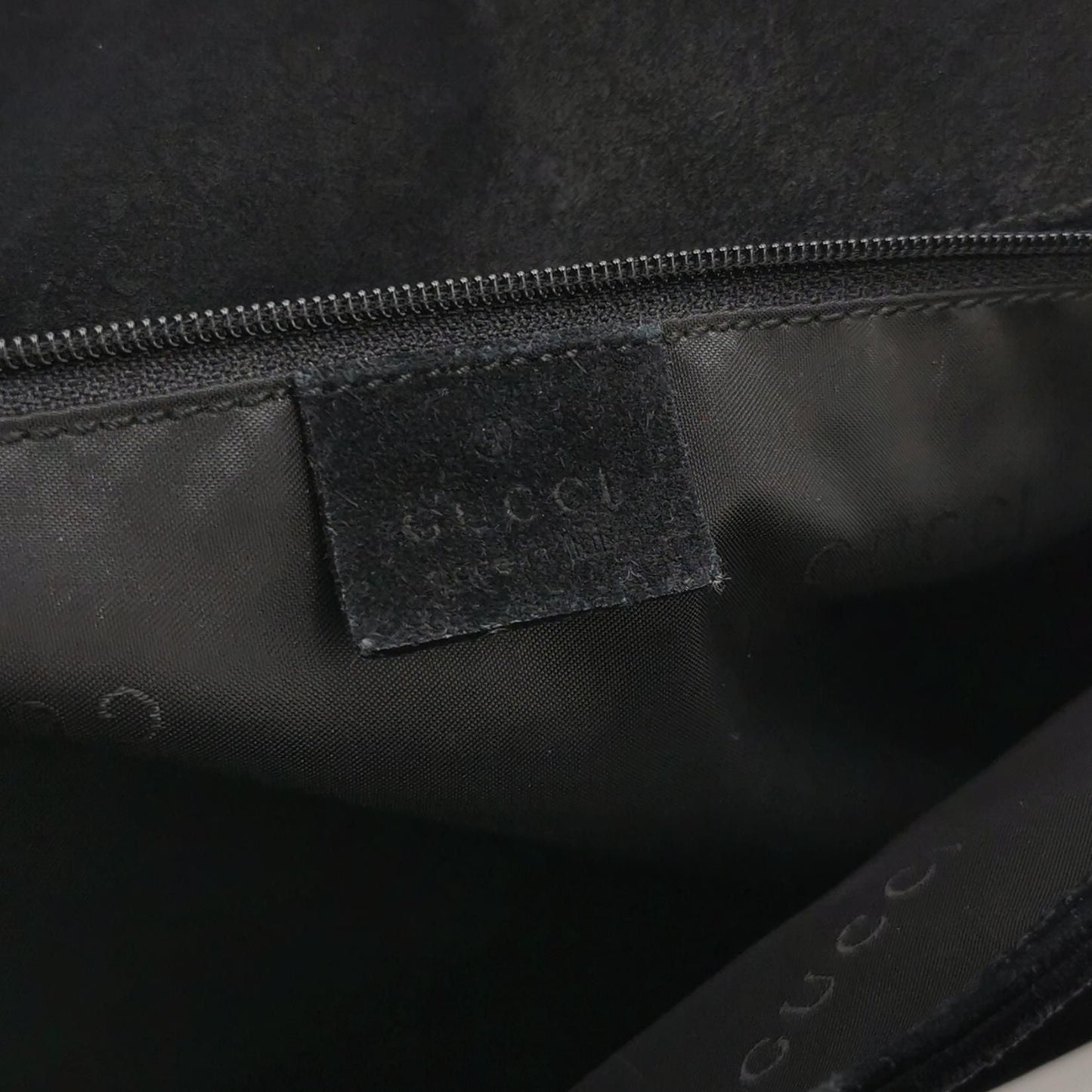 Preloved Gucci Suede Bamboo Handle Vintage Shoulder Bag 250603781221122