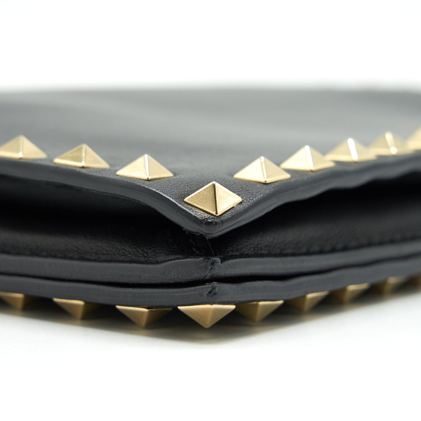 VALENTINO GARAVANI ROCKSTUD LEATHER CLUTCH BAG BLACK