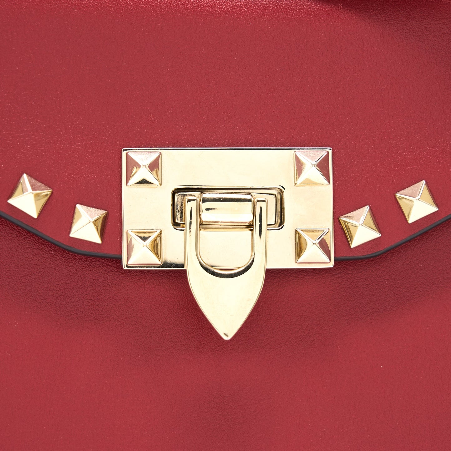 VALENTINO ROCKSTUD SINGLE HANDLE BAG RED