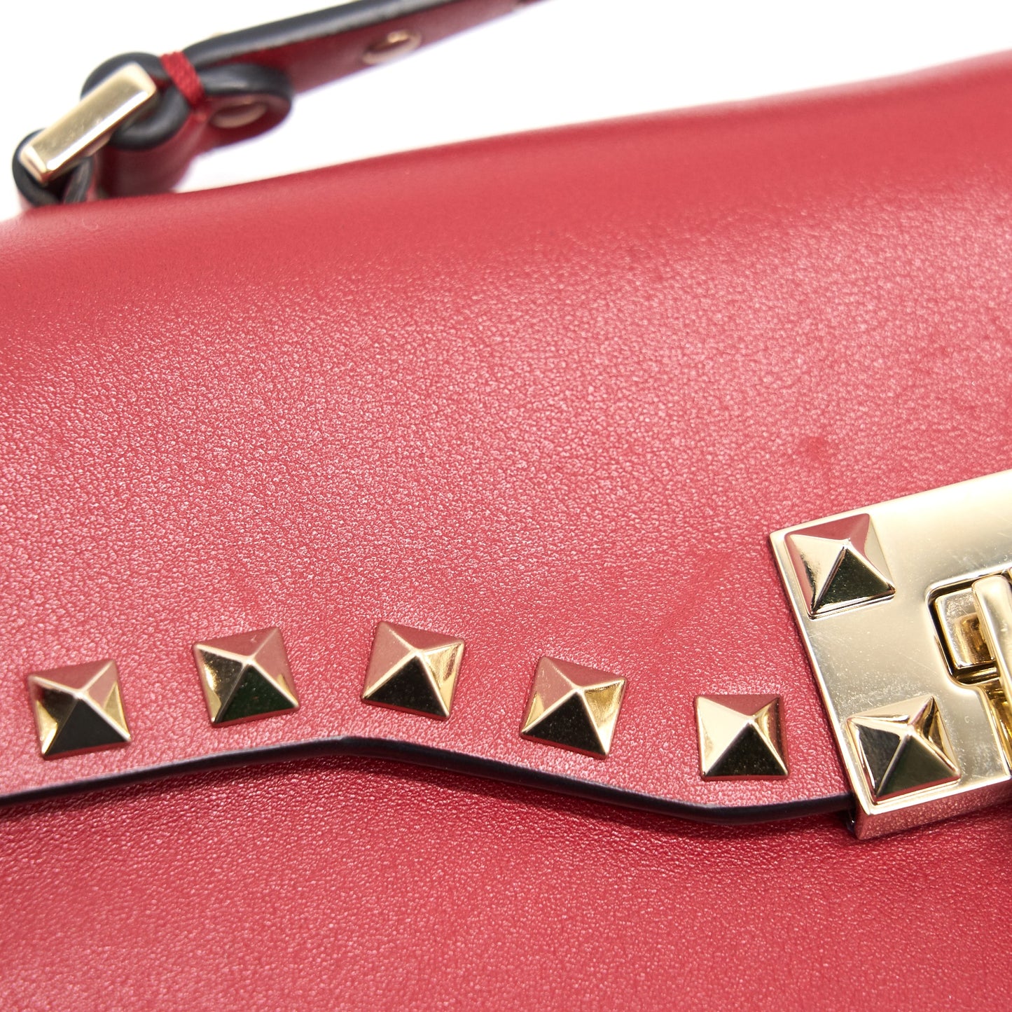 VALENTINO ROCKSTUD SINGLE HANDLE BAG RED
