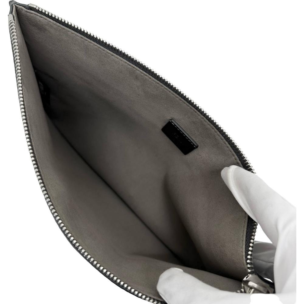 Fendi Leather Clutch Bag 7N0078