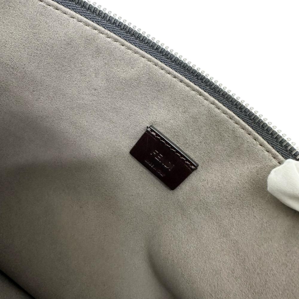 Fendi Leather Clutch Bag 7N0078