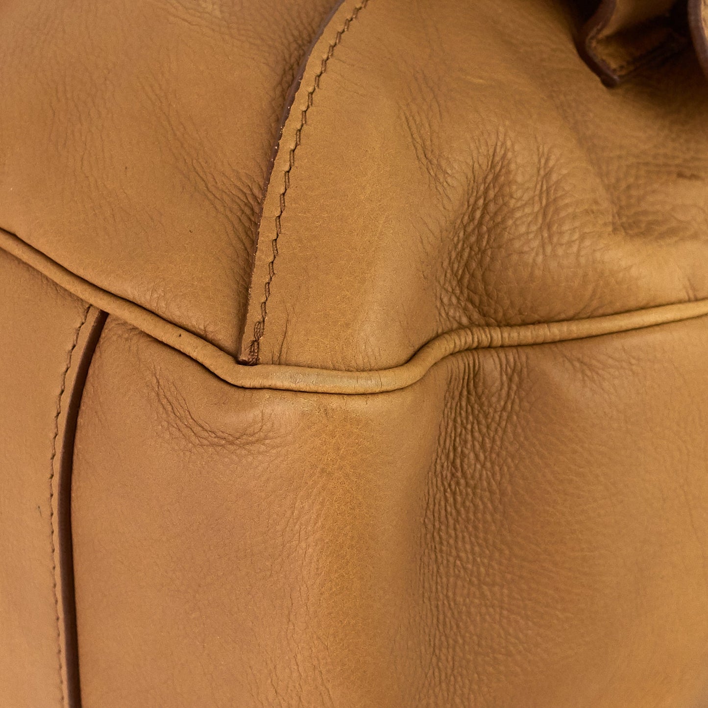 CELINE Ball Lock Leather Bag