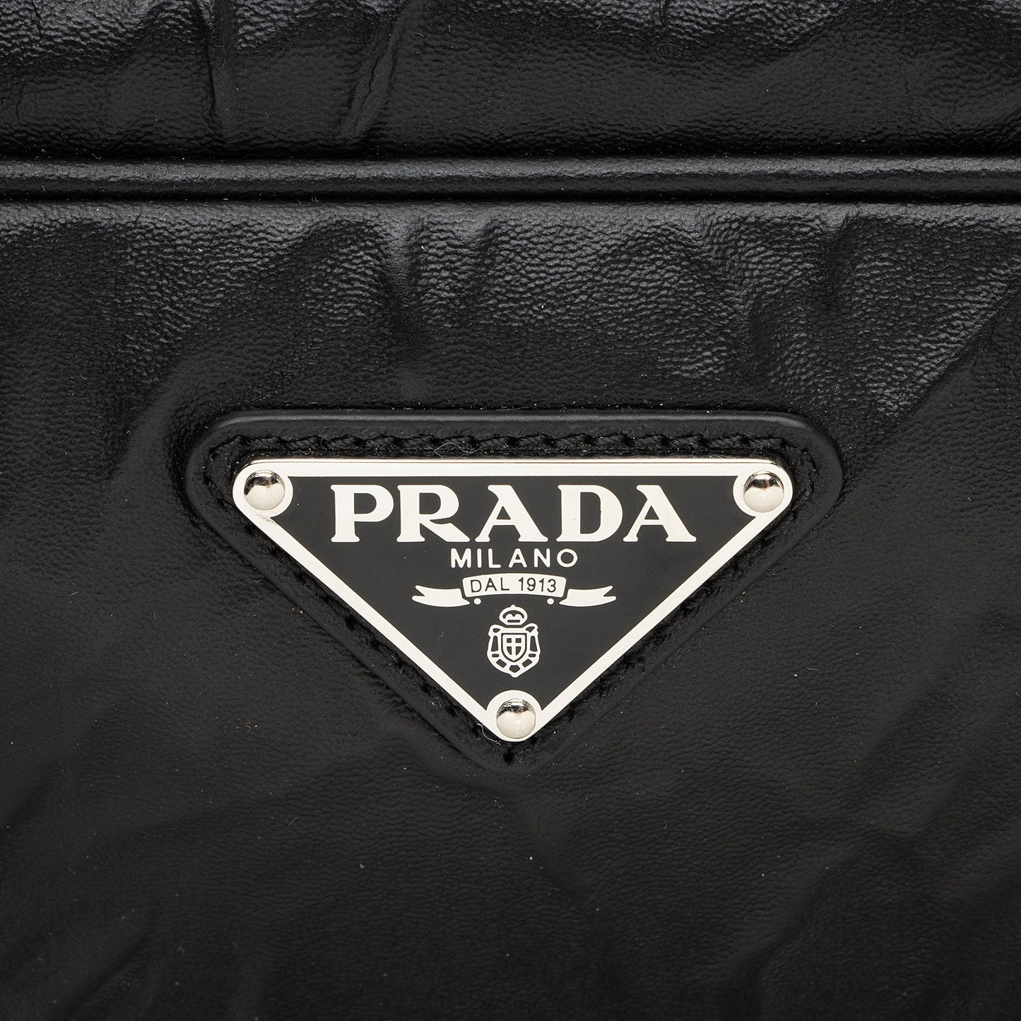 Prada Antique Nappa Leather Re-Edition 2001 Tote (SHF-vO99IY)