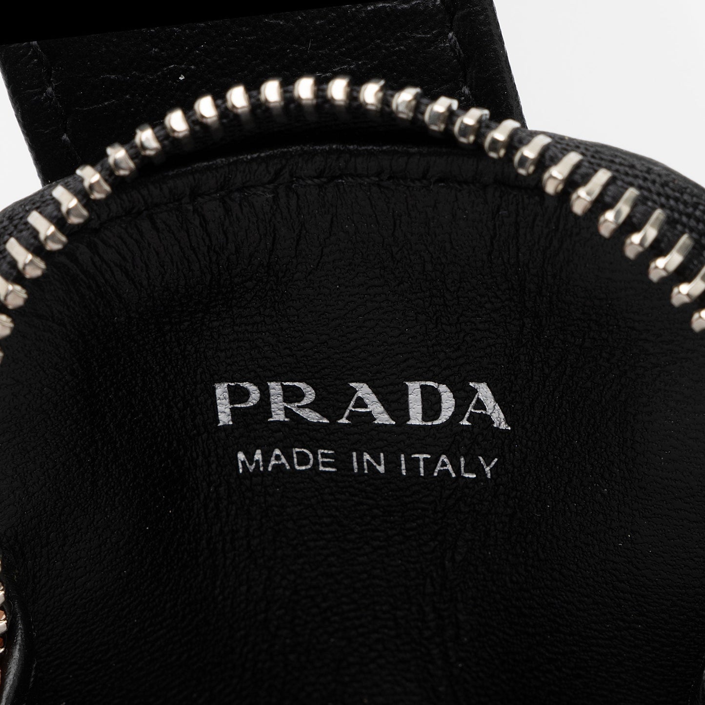 Prada Antique Nappa Leather Re-Edition 2001 Tote (SHF-vO99IY)