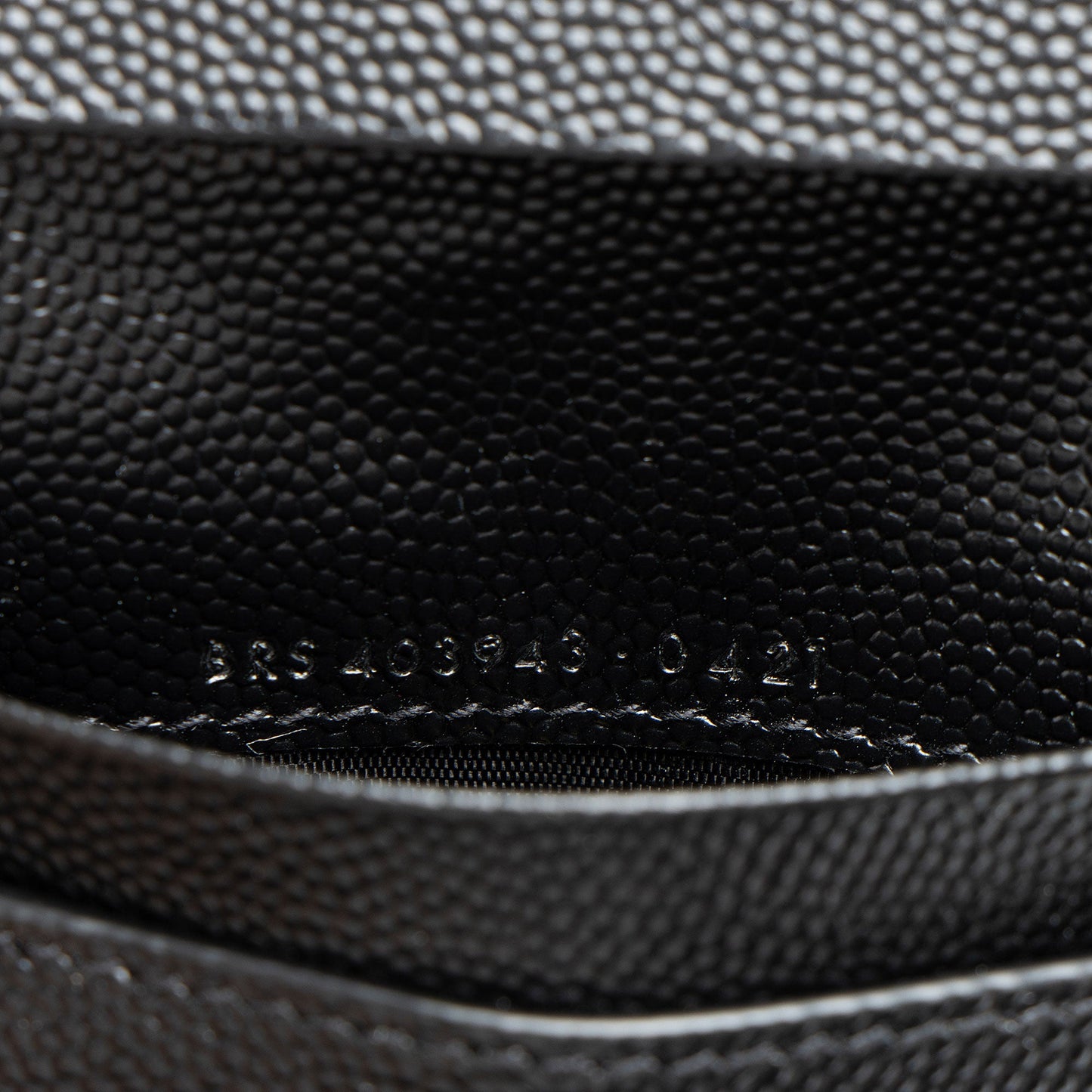 Saint Laurent Grain de Poudre Monogram Compact Tri-Fold Wallet (SHF-j0cHxO)