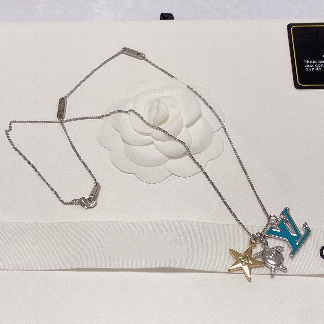 Louis Vuitton TURTLE STAR STARFISH SILVER GOLDURY FAS NECKLACE