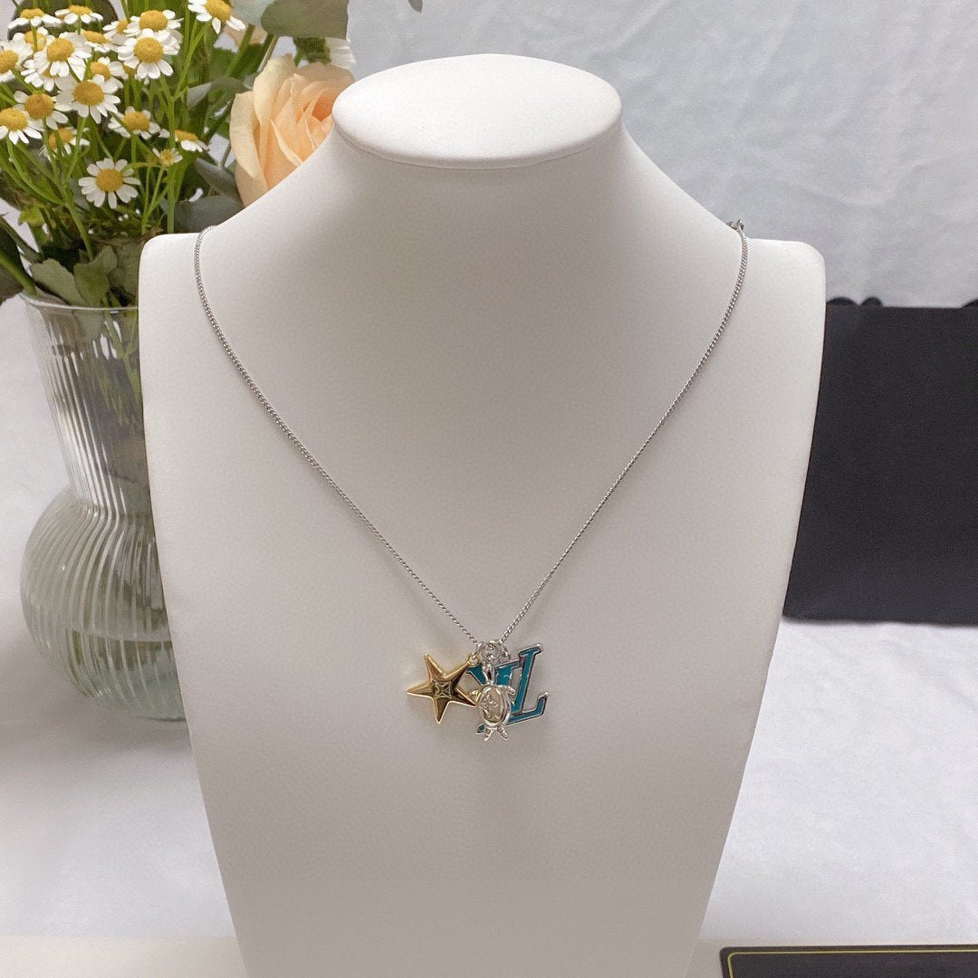 Louis Vuitton TURTLE STAR STARFISH SILVER GOLDURY FAS NECKLACE