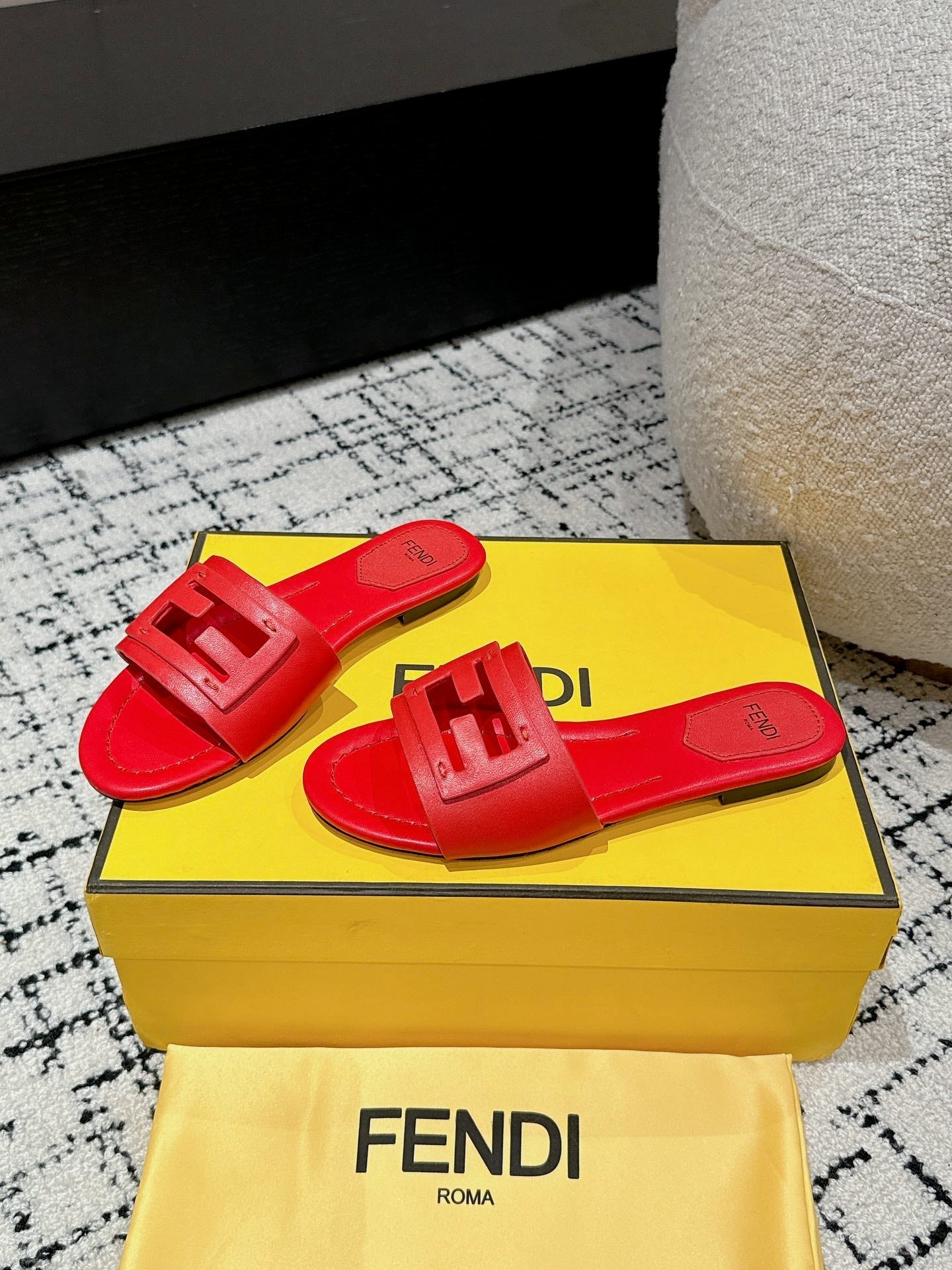 FENDI FF Baguette Red Leather Slide
