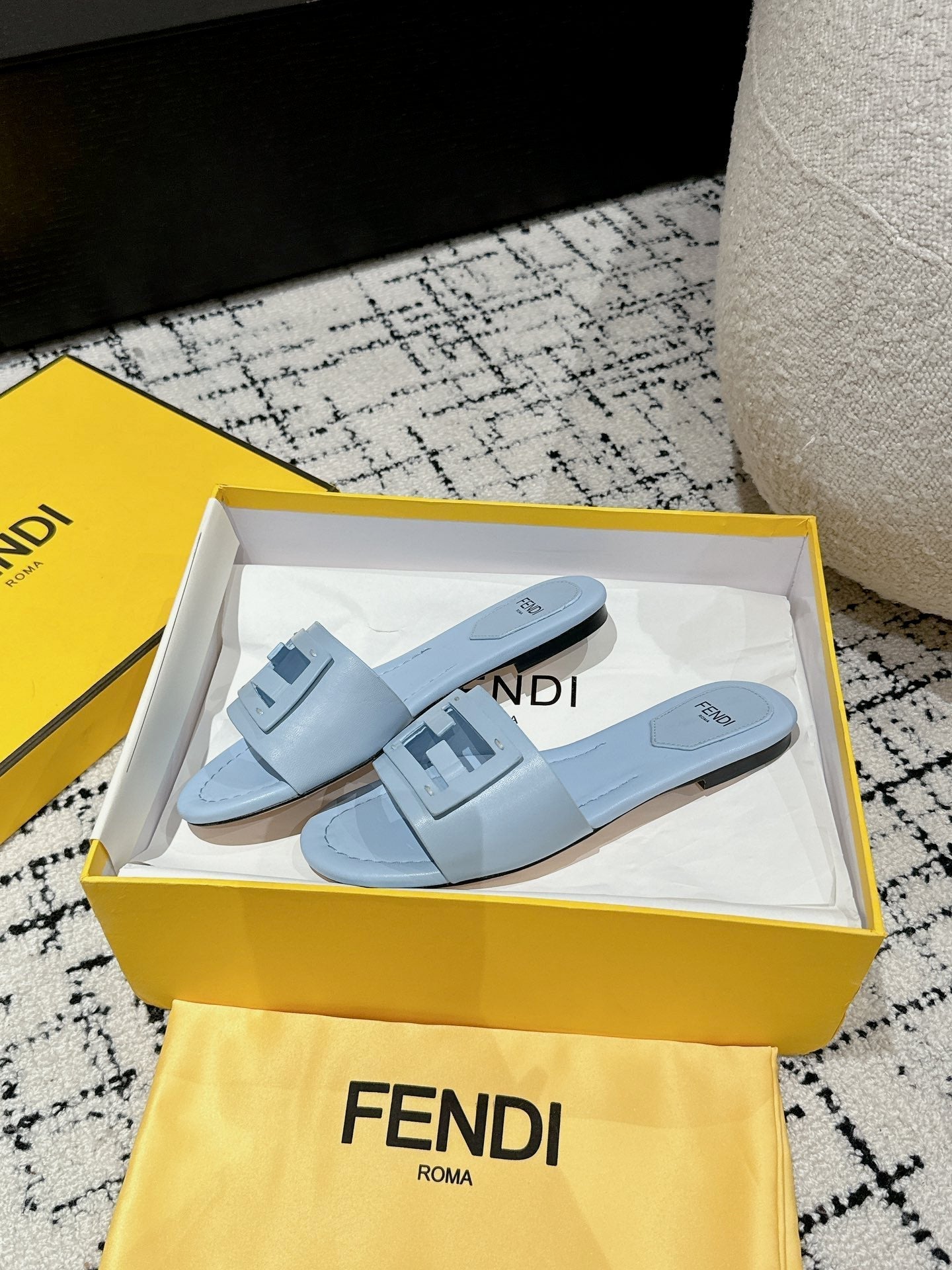FENDI FF Baguette Baby Blue Leather Slide