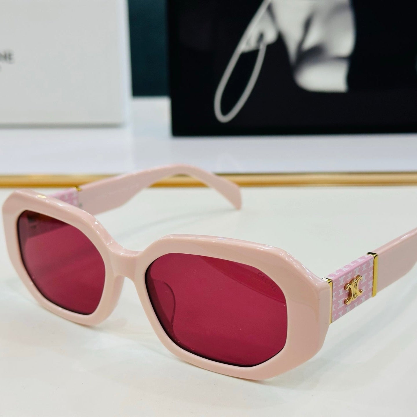 Celine TRIOMPHE OVAL SUNGLASS CL40169 IN ACETATE