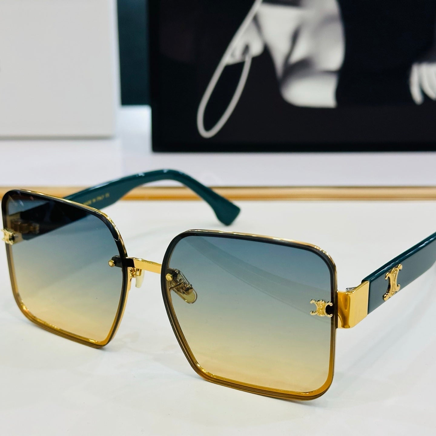 Celine TRIOMPHE SQUARE SUNGLASS CL40238 IN ACETATE