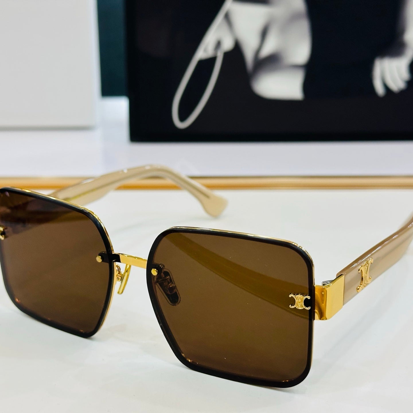 Celine TRIOMPHE SQUARE SUNGLASS CL40238 IN ACETATE