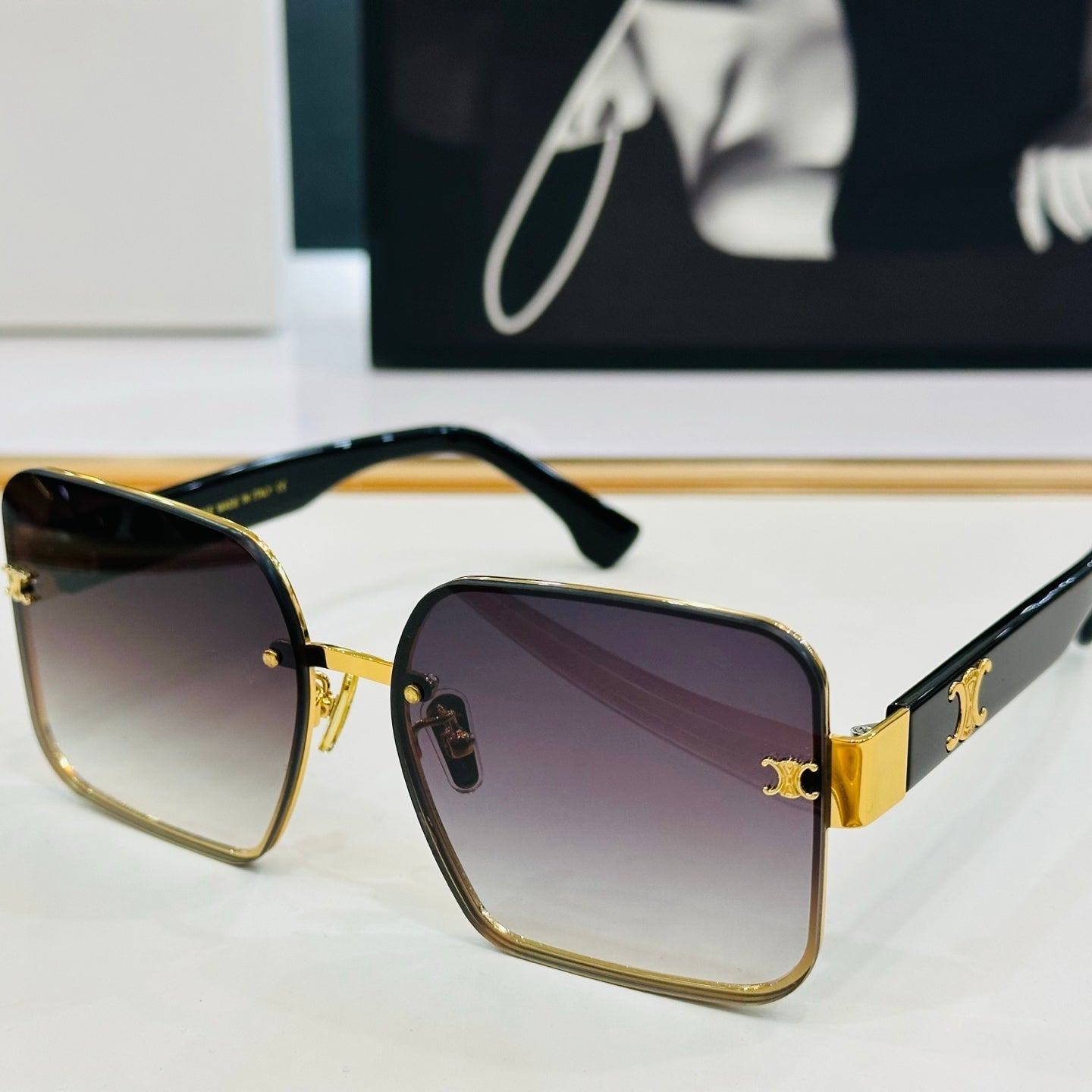 Celine TRIOMPHE SQUARE SUNGLASS CL40238 IN ACETATE