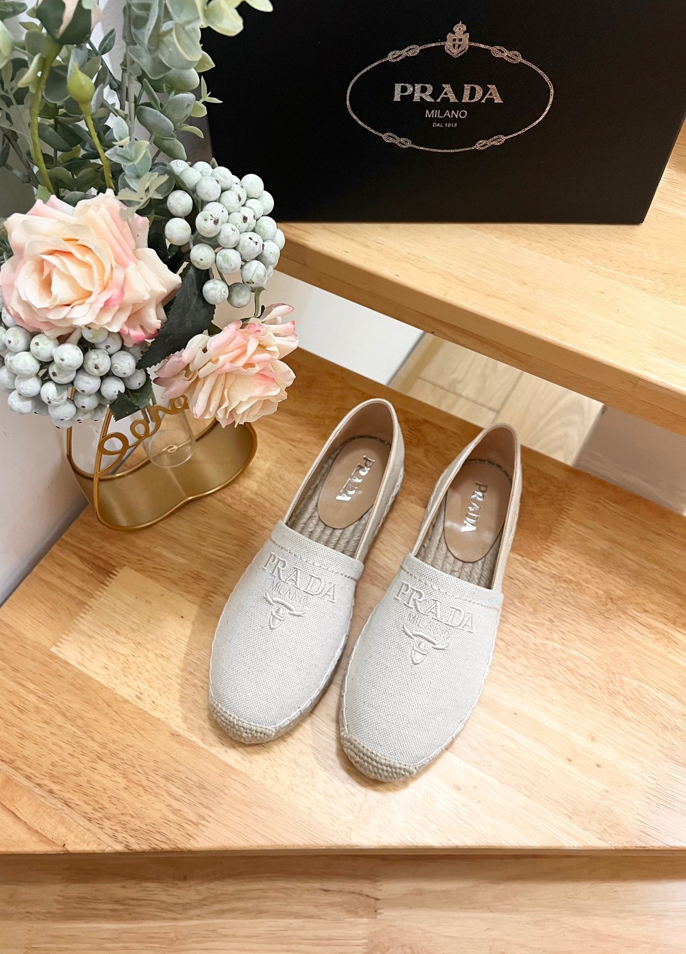 PRADA espadrilles beige canvas
