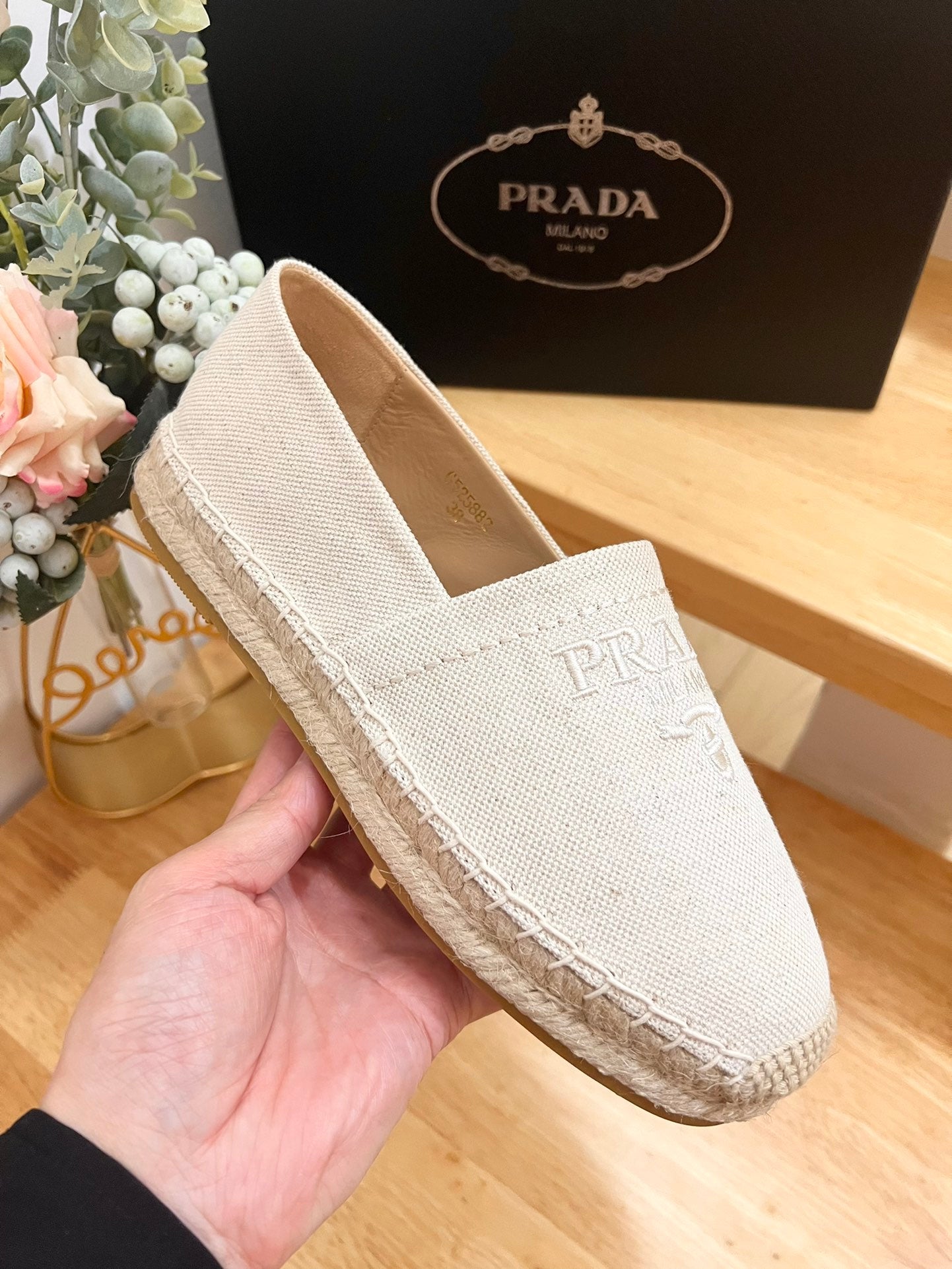 PRADA espadrilles beige canvas