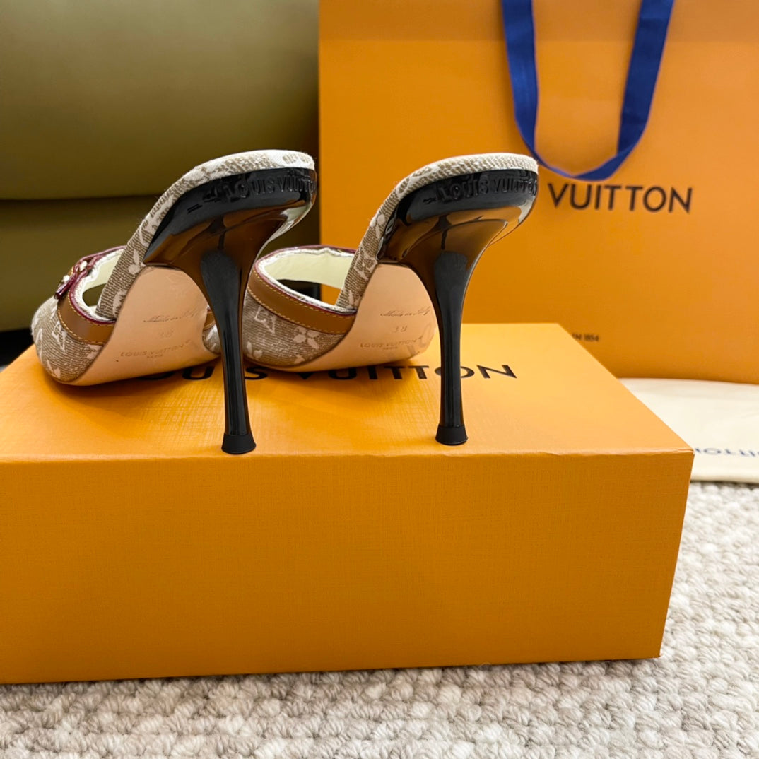 Louis Vuitton neo revival 90 grey monogram denim calfskin