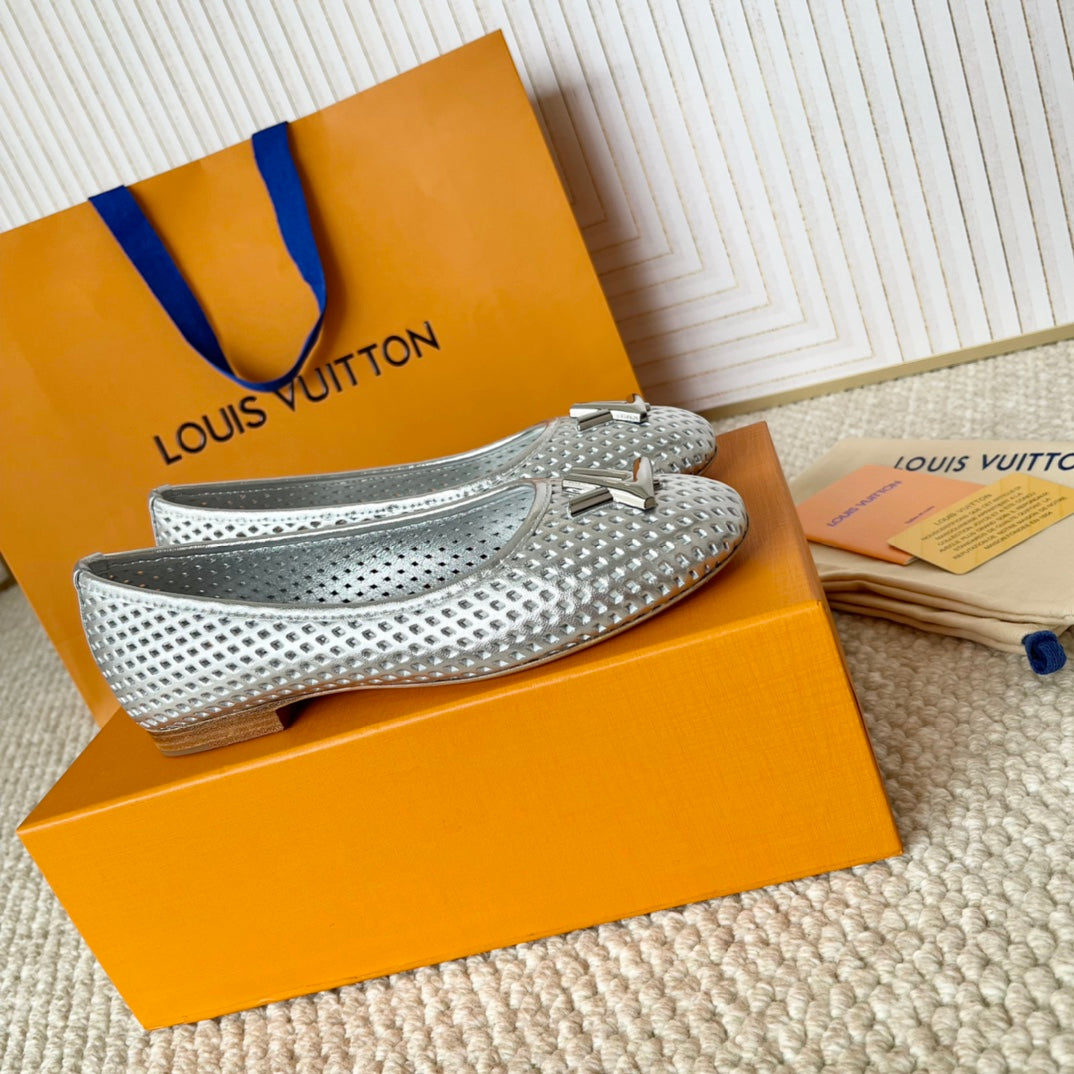 Louis Vuitton Shake Flat Ballerina Silver Cowhide