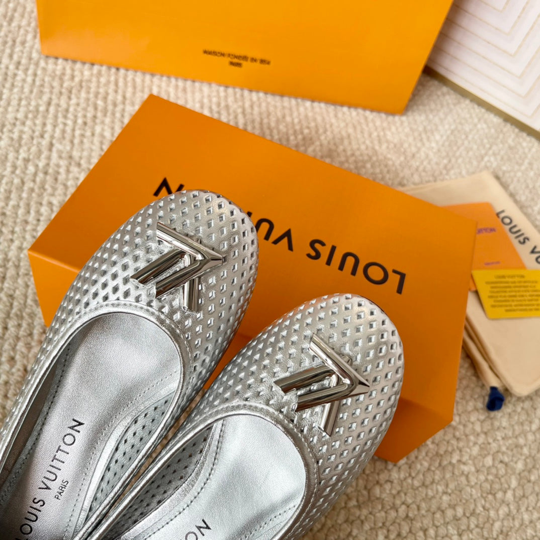 Louis Vuitton Shake Flat Ballerina Silver Cowhide