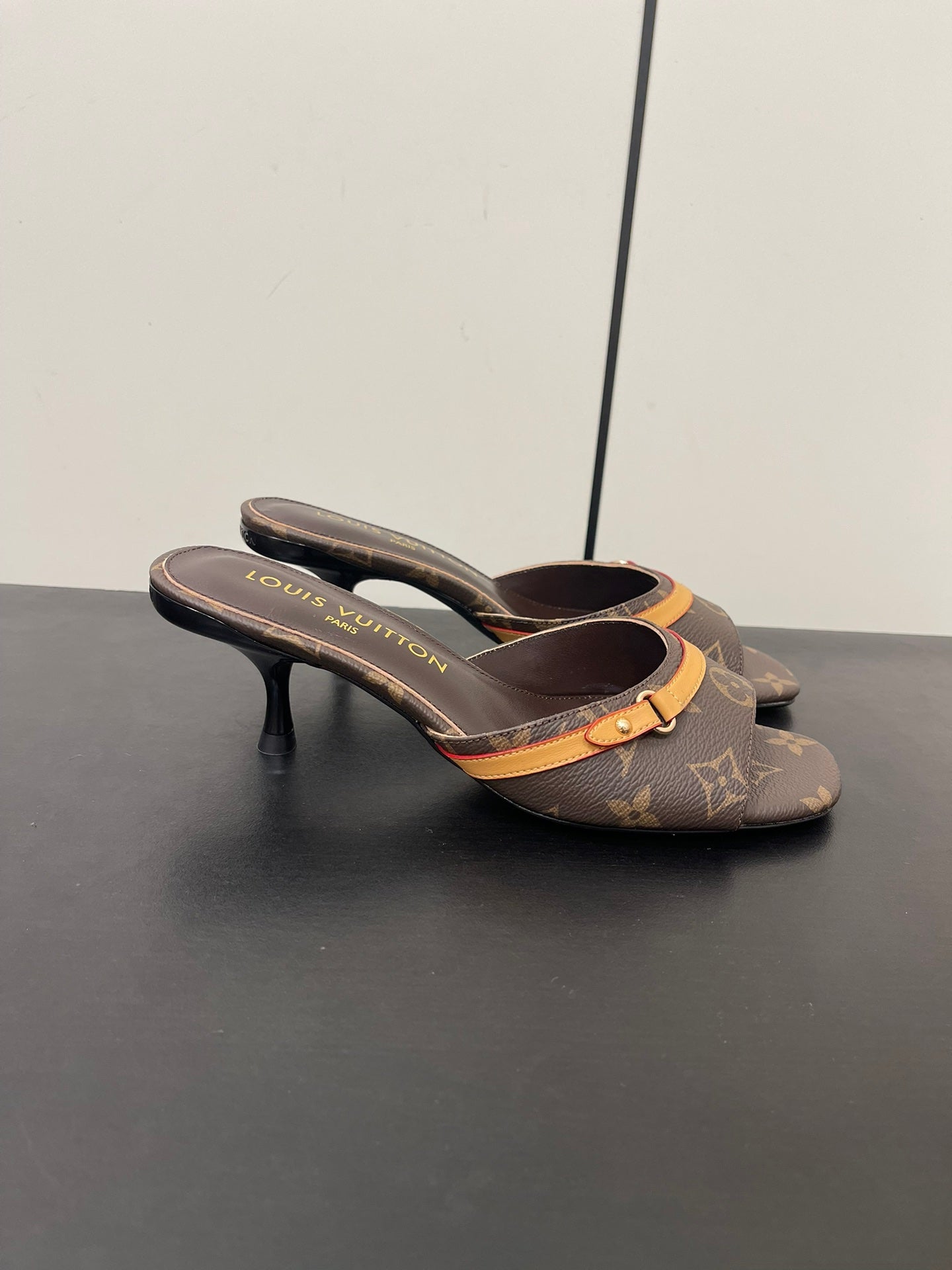 Louis Vuitton neo revival 50 brown monogram calfskin