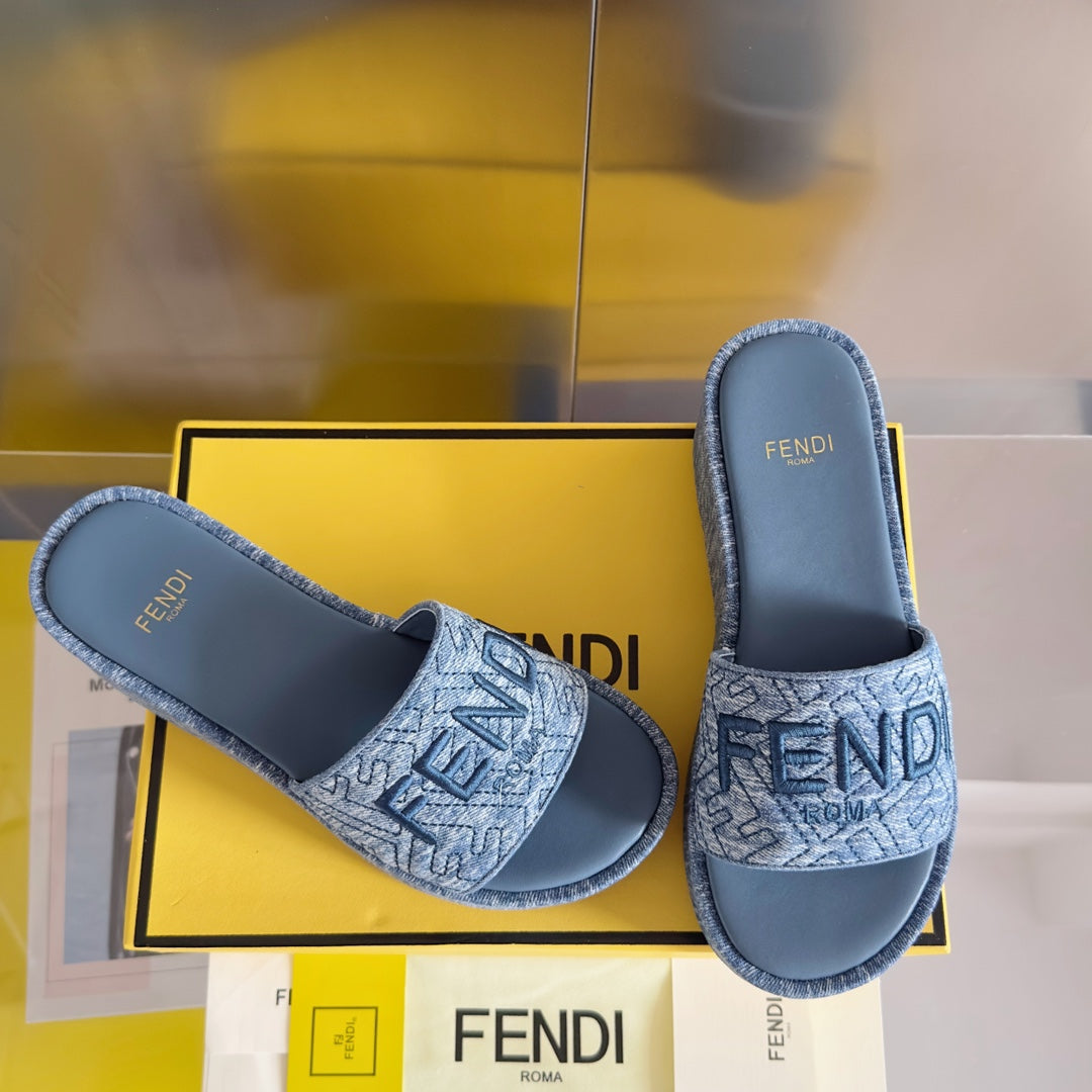 FENDI FF Monogram Sunshine 65 Blue Sky Fabric Slide