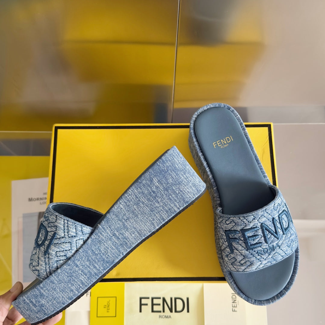 FENDI FF Monogram Sunshine 65 Blue Sky Fabric Slide