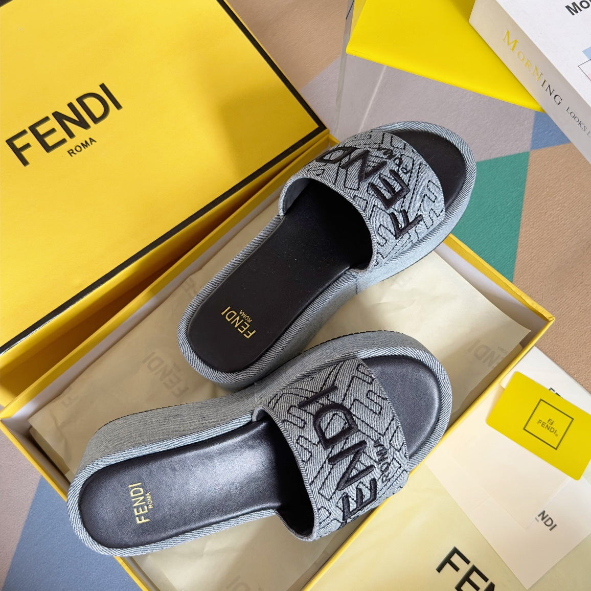 FENDI FF Monogram Sunshine 65 Black Grey Fabric Slide