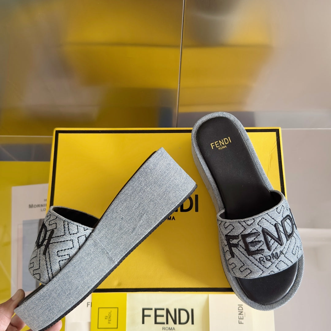 FENDI FF Monogram Sunshine 65 Black Grey Fabric Slide