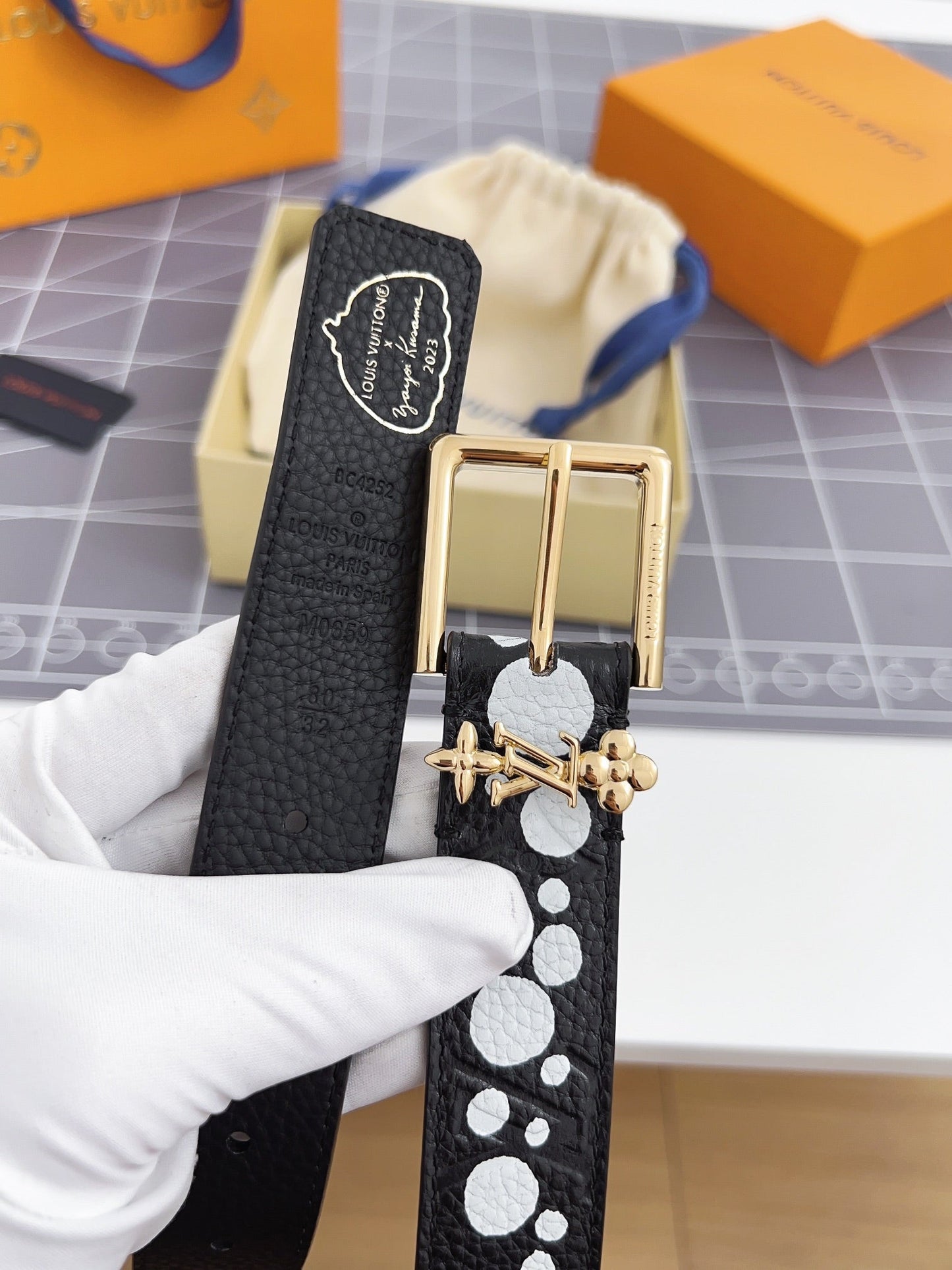Louis Vuitton Bloom 30mm Belt Gold Buckle Black White Leather