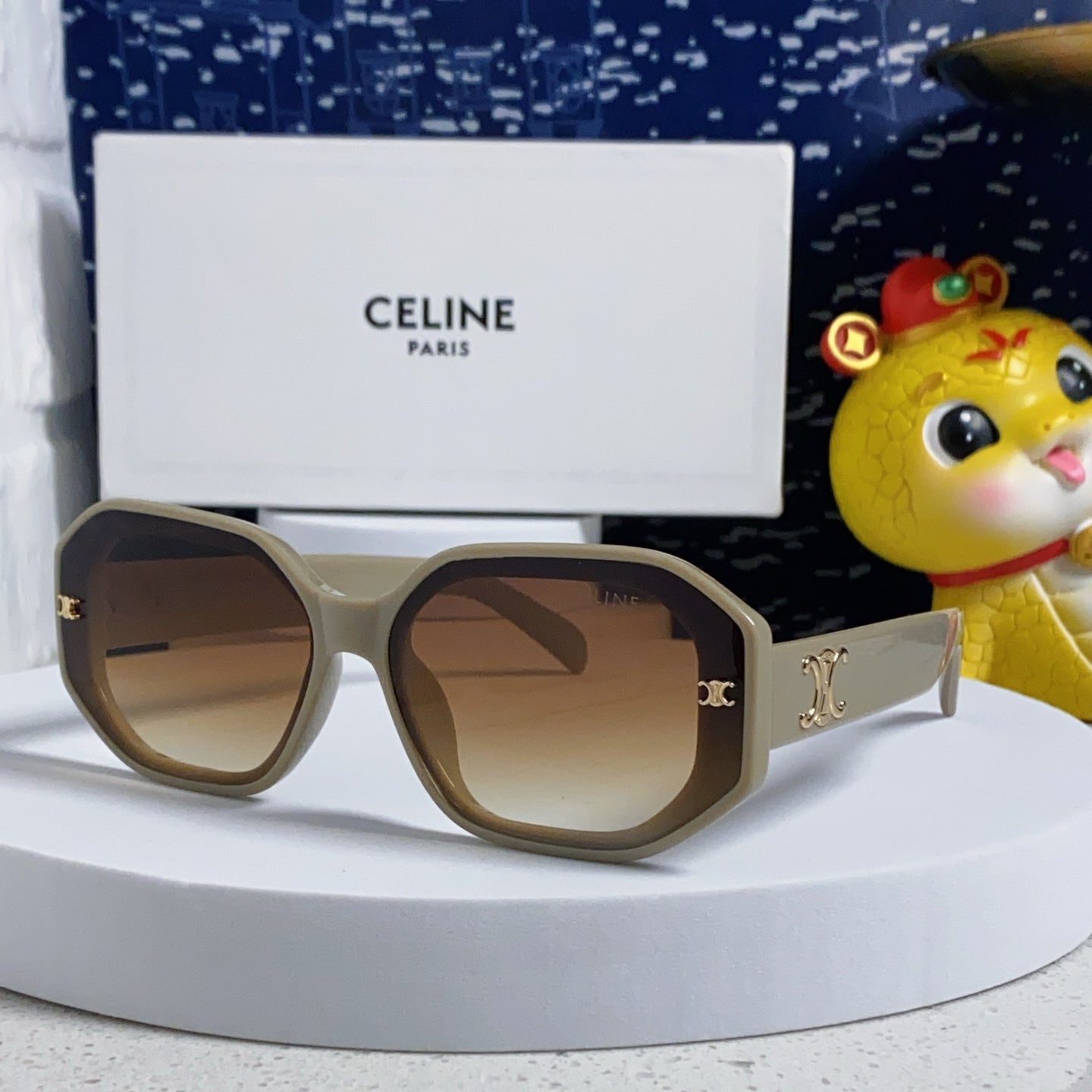 Celine TRIOMPHE SQUARE SUNGLASS 566741 IN IVORY ACETATE