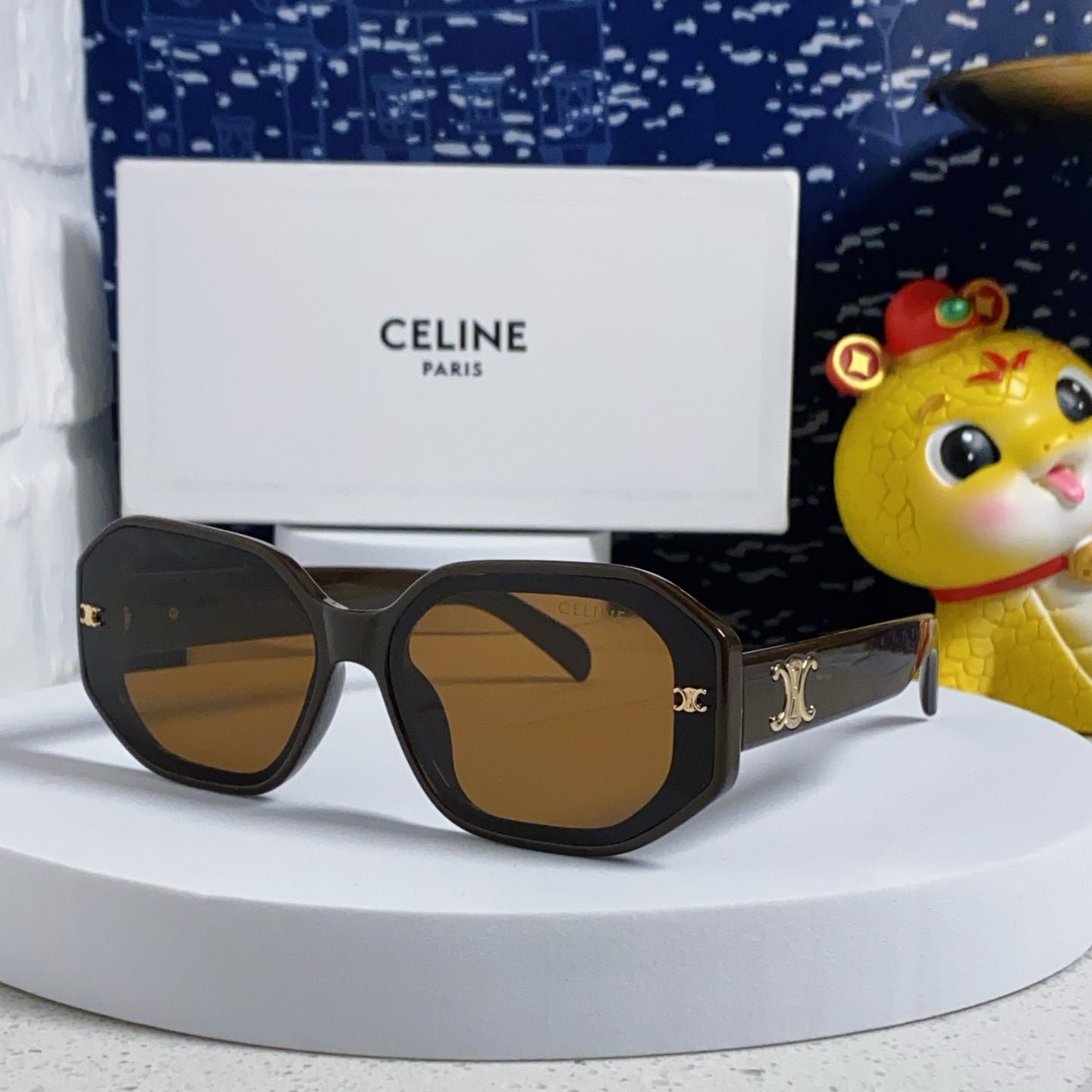 Celine TRIOMPHE SQUARE SUNGLASS 566742 IN CAMEL ACETATE