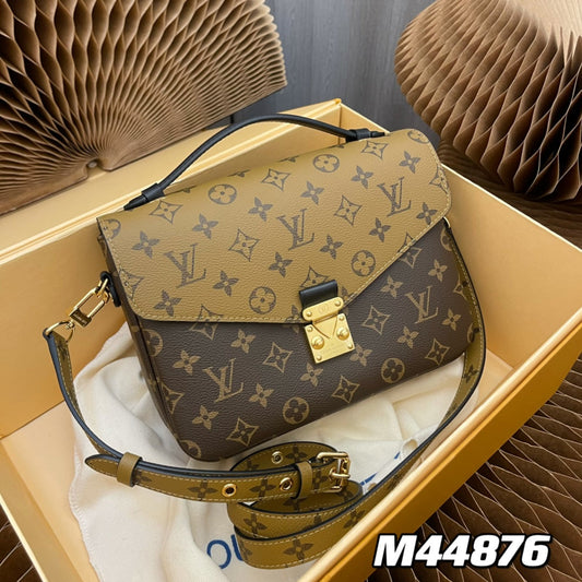 Louis Vuitton pochette metis 25 monogram reverse canvas
