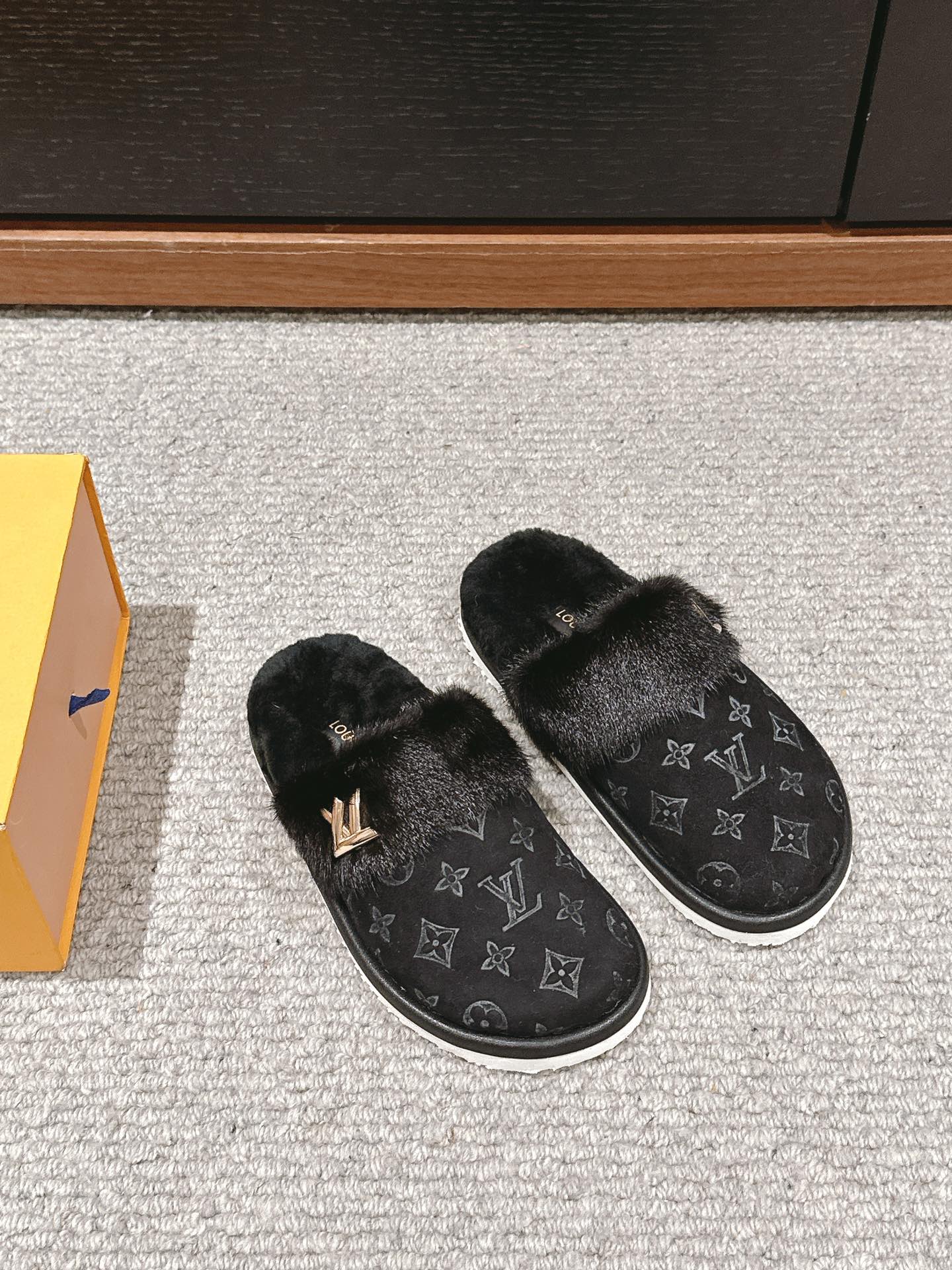 Louis Vuitton Flat Mule Black With Fur Monogram Suede