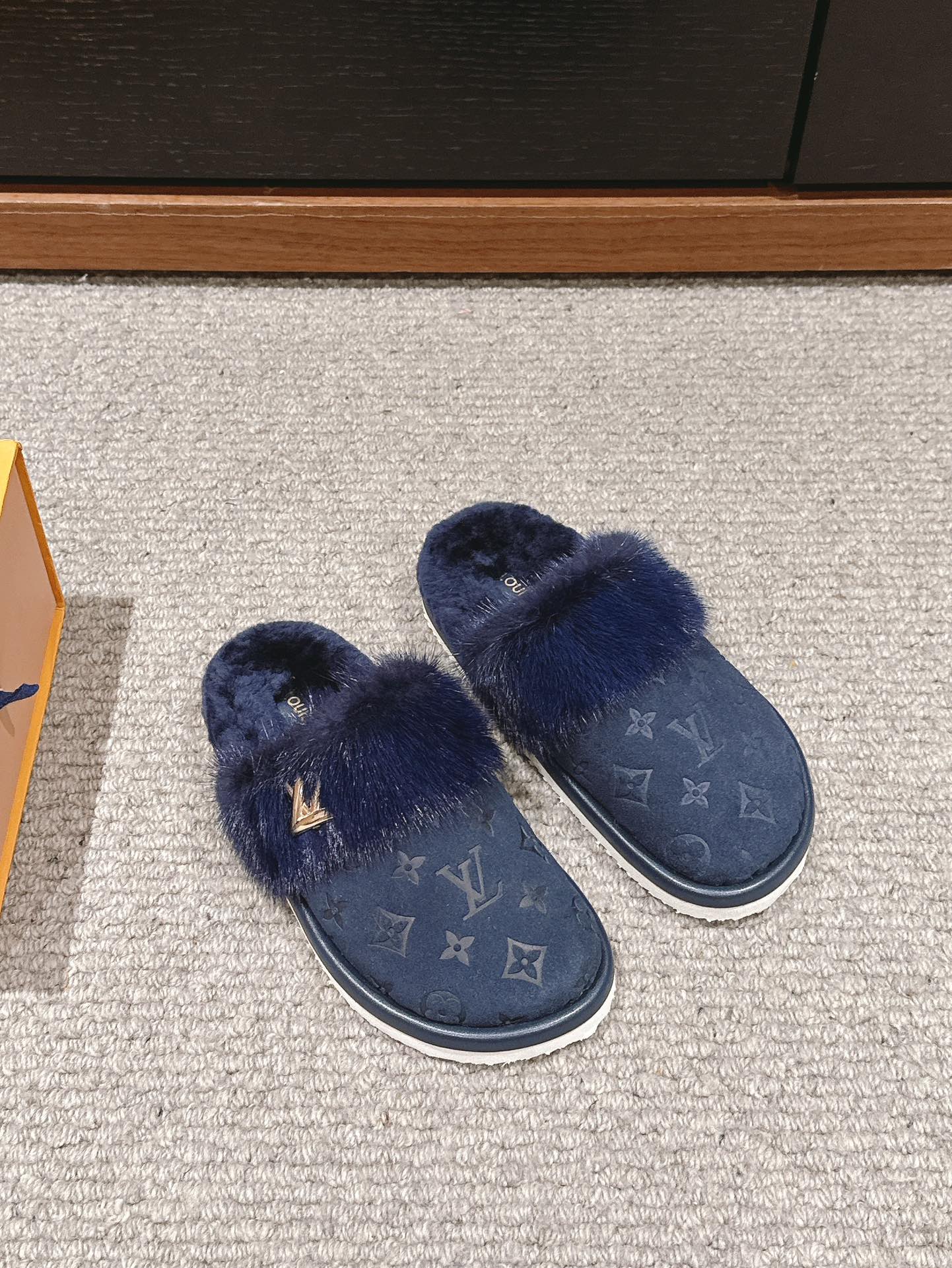 Louis Vuitton Flat Mule Charcoal Blue With Fur Monogram Suede
