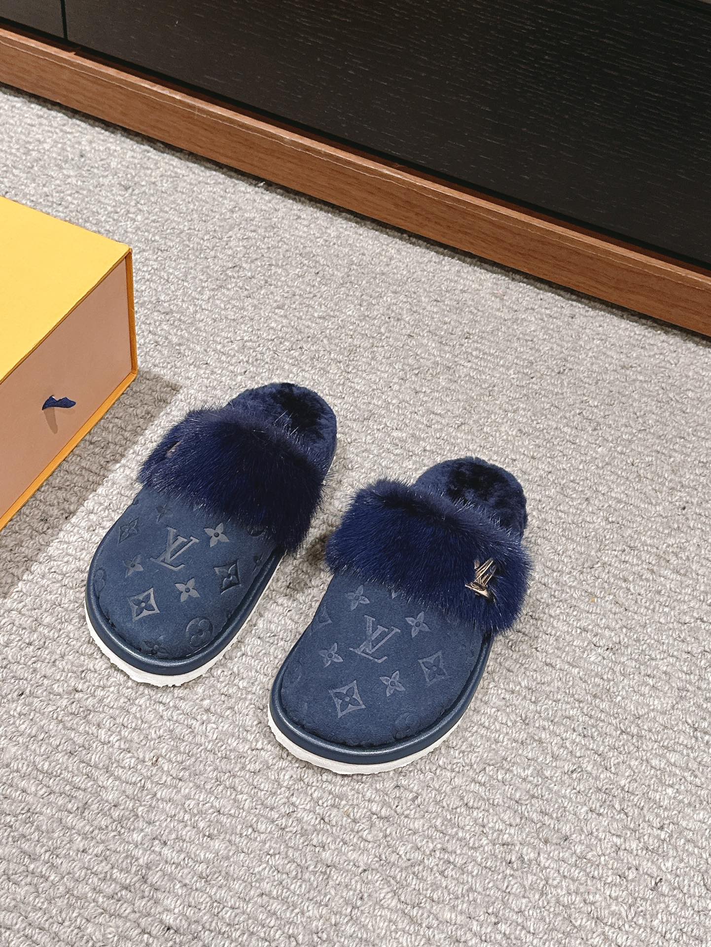 Louis Vuitton Flat Mule Charcoal Blue With Fur Monogram Suede