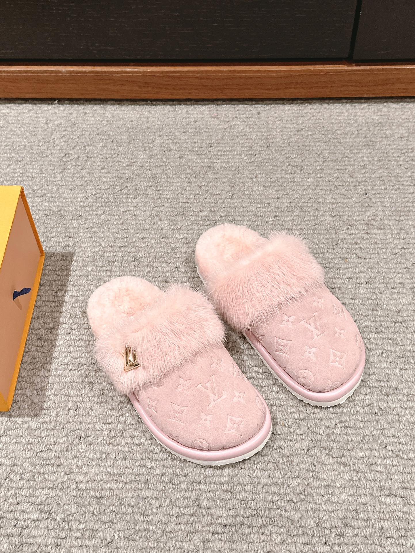 Louis Vuitton Flat Mule Pink With Fur Monogram Suede