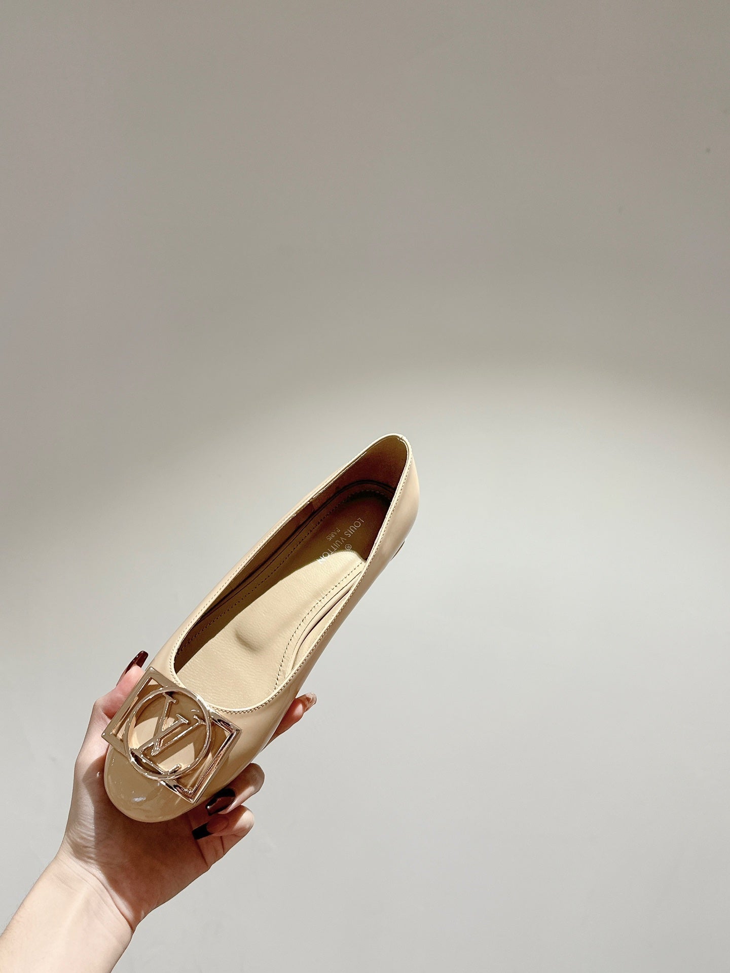 Louis Vuitton Shake Flat Ballerina Beige Lambskin