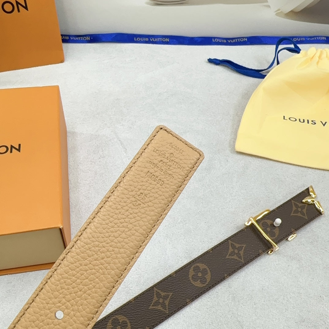 Louis Vuitton Pretty 30mm Reversible Belt Beige Grained Calfskin