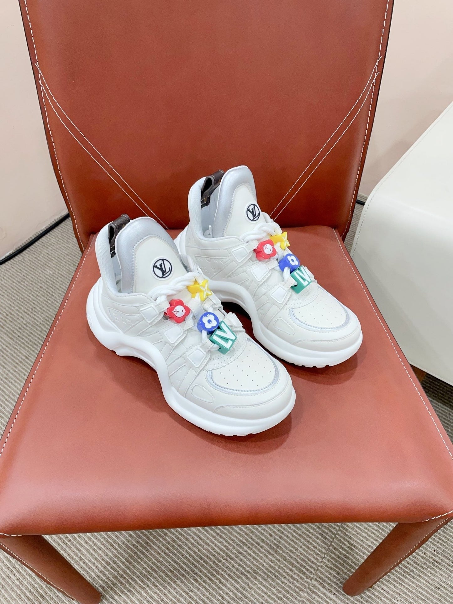 Louis Vuitton Archlight Sports Shoes White With Gray Border Calfskin