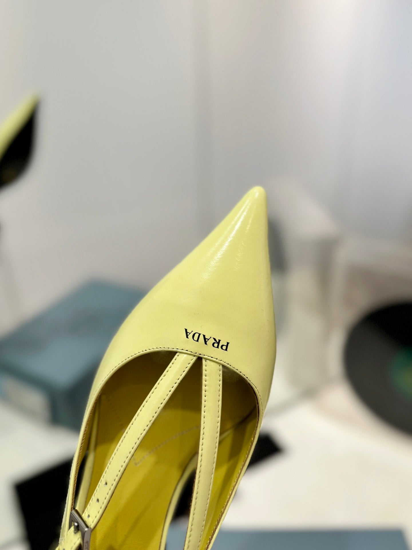 PRADA Pumps 50 Square Sole Vanilla Patent Leather